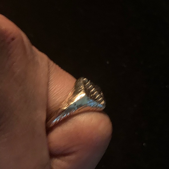 Ring - Picture 3 of 6